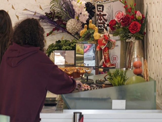 The extensive menu invites foodies to explore the Asian kitchen, street food, Japanese kitchen, fresh market, Italian kitchen, the grill and dessert room