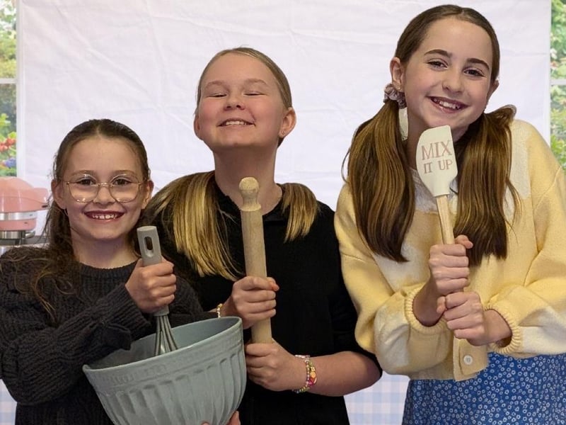Daisy Day (L), Charley Griffiths-Murray (C), Ada Joyce (R) who each play Lily