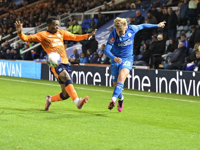 Particularly struggled in the second half and saw most of Barnsley's threat come down that side. 4.