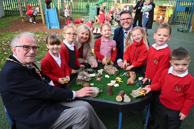 New £70,000 outdoor learning area opens at Peterborough primary school