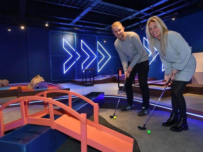 With all-around entertainment, whether it's a Friday night treat, weekend afternoon activity, a date night or even playing with your mates. Puttstars Peterborough putts the excitement in entertainment. You'll find Puttstars Peterborough at Queensgate Shopping Centre.