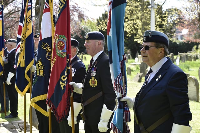 Standard Bearers at the grave of Sgt Hunter at Broadway Cemetery.