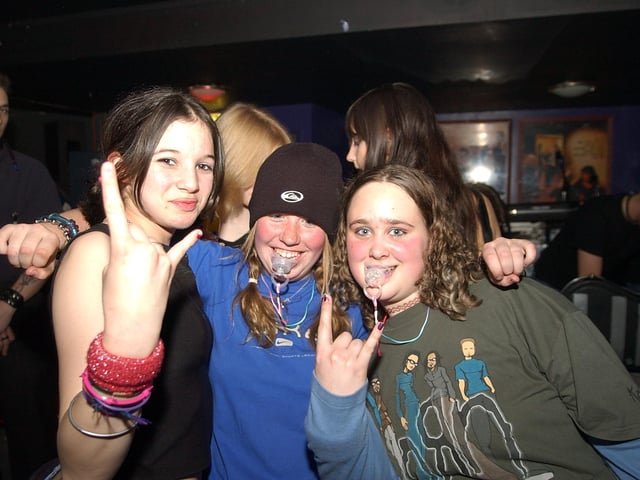 IN CROWD at The Park 2003