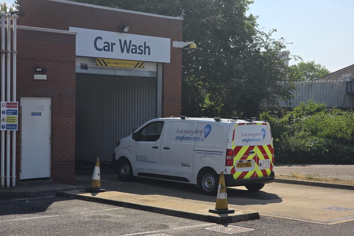 Peterborough Hosepipe Ban: Anglian Water van seen using Tesco car wash on ...