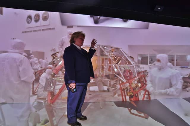 Sandi Toksvig views a simulated hospital ward at the XRP eXtended Reality Peterborough at ARU Peterborough