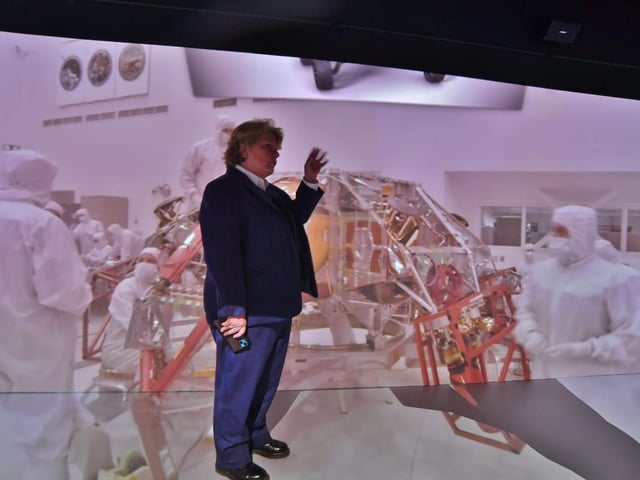 Sandi Toksvig views a simulated hospital ward at the XRP eXtended Reality Peterborough at ARU Peterborough