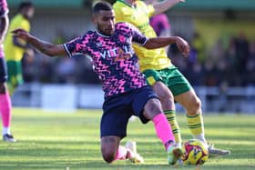 Action from Hitchin (yellow) v Peterborough Sports. Photo Darren Wiles