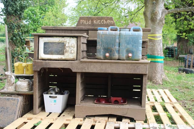 Learning through play - Knowles Logistics supporting local community