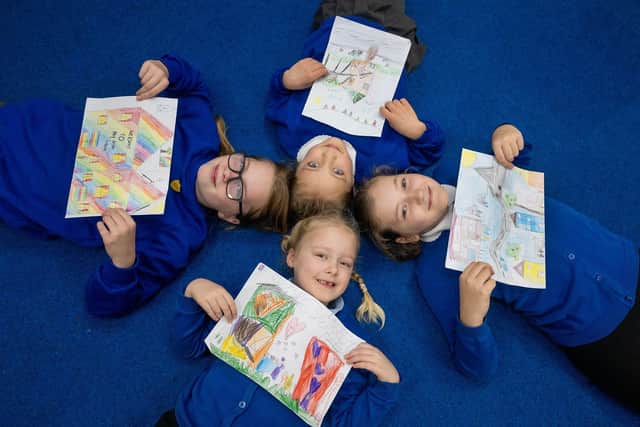 The young artists Eve, Roxana, Freya and Esme