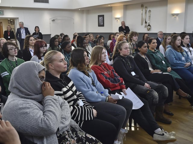Chi Onwurah MP talking to  students and staff at Peterborough College to promote Women and Diversity in STEM