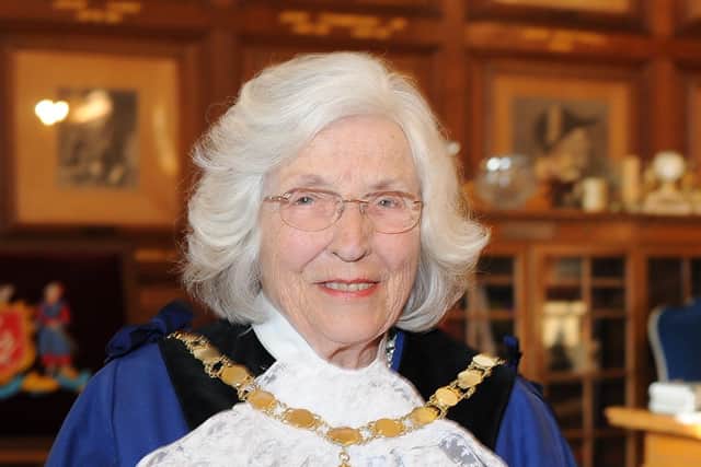 Tributes have been paid to former Deputy Mayor Diane Lamb
