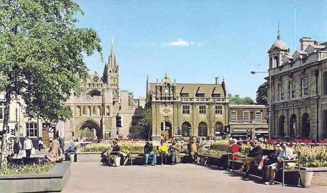 A colour snap of Cathedral Square