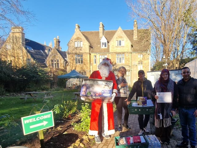 Blenheim Sales and Lettings deliver Christmas Day meals to the Garden House in Peterborough