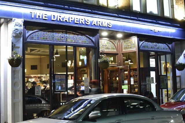 The Draper's Arms , a Wetherspoon pub in Cowgate