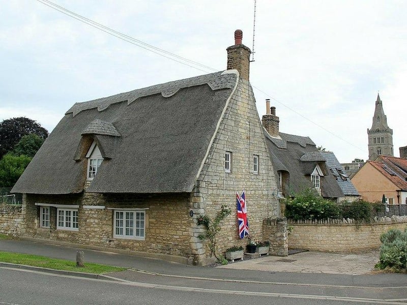 One of the most historically important villages near Peterborough, Castor is best known for its Roman links. Castor Praetorium was a huge Roman building which stood proudly on high ground on the northern edge of the Nene Valley. Built in 250AD, it was one of the largest Roman buildings in England. The herring bone foundations of the Praetorium can still be seen.