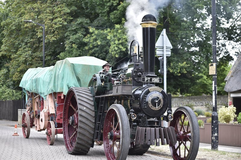 The traction engine being driven to Stock's Hill field.
