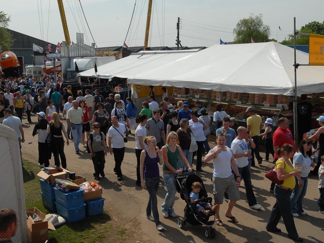 Crowds enjoying the fine weather at Truckfest 2008