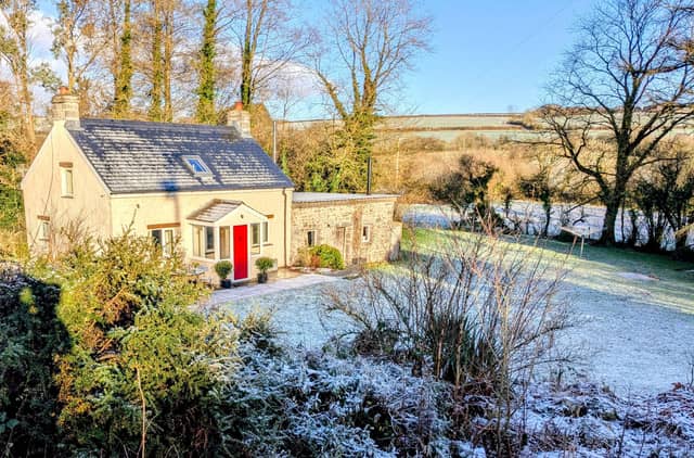 Sun and snow at Pwll Cottage