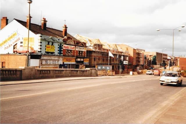 Looking Back: Rivergate flats being built in the 80s
