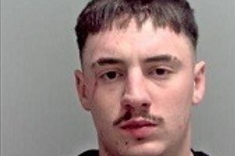 Police appeal to find wanted man Billy Stratton who has links to ...
