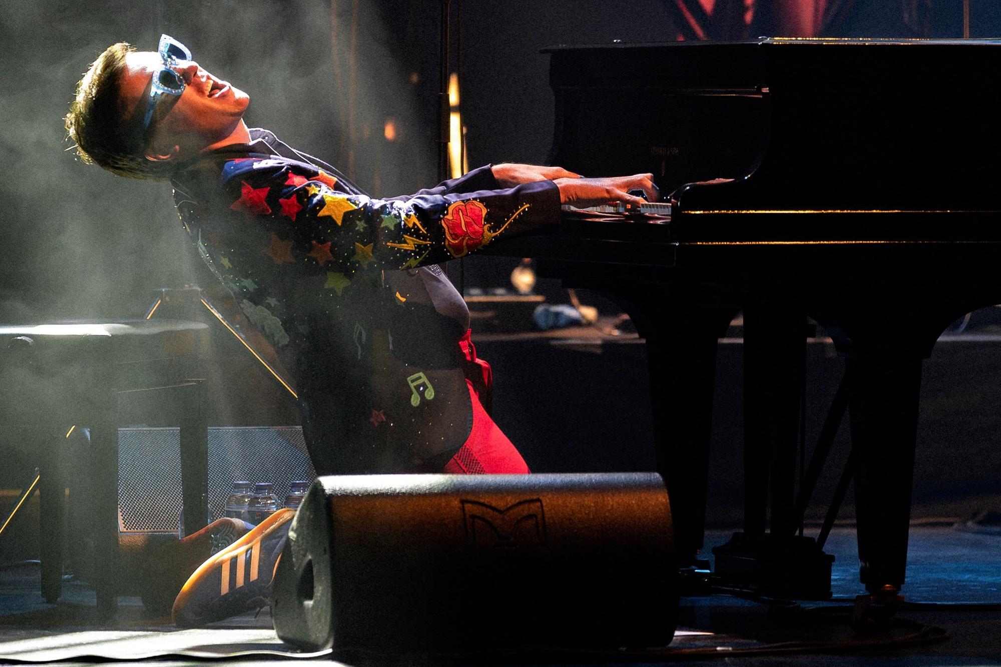 Two-hour musical tribute to Elton John at New Theatre