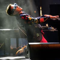 Two-hour musical tribute to Elton John at New Theatre