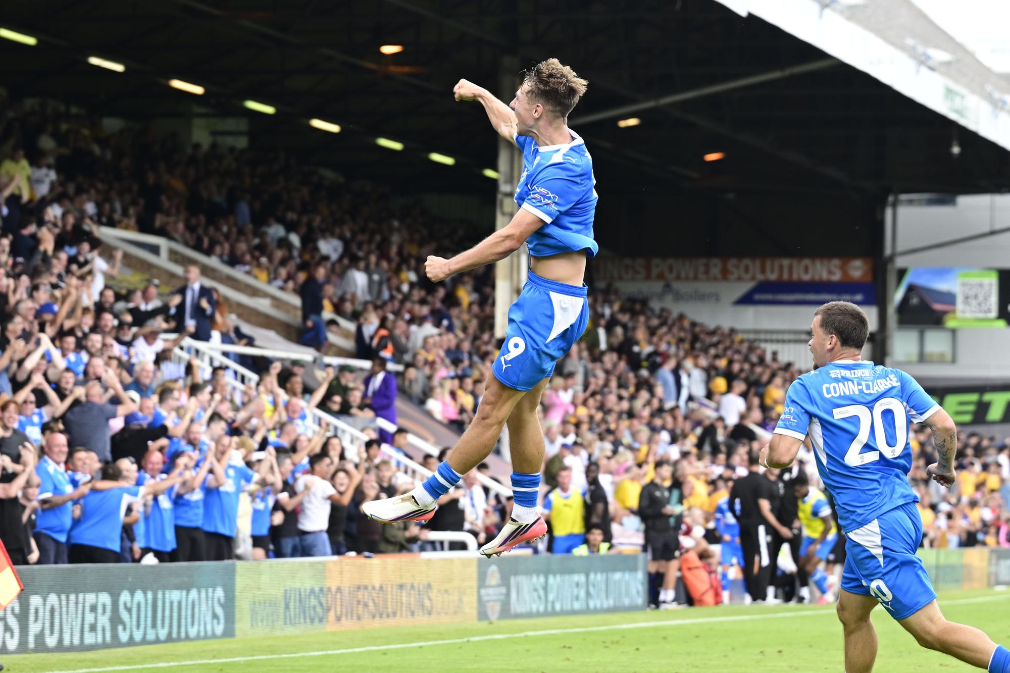 Late, late show from Leonard gives Peterborough United a deserved ...