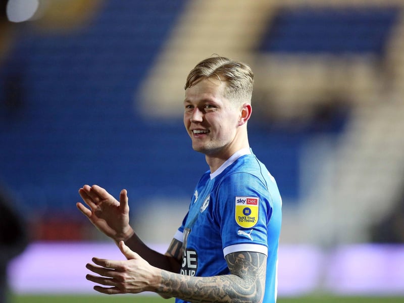 Looks revitalised after his two-game spell out of the team. Credit to Ferguson for taking him out at the right time, he may have been lucky to get back in but is making the most of it.