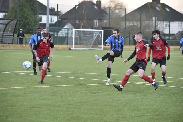 Cardea (blue) in action earlier this season. Photo David Lowndes.