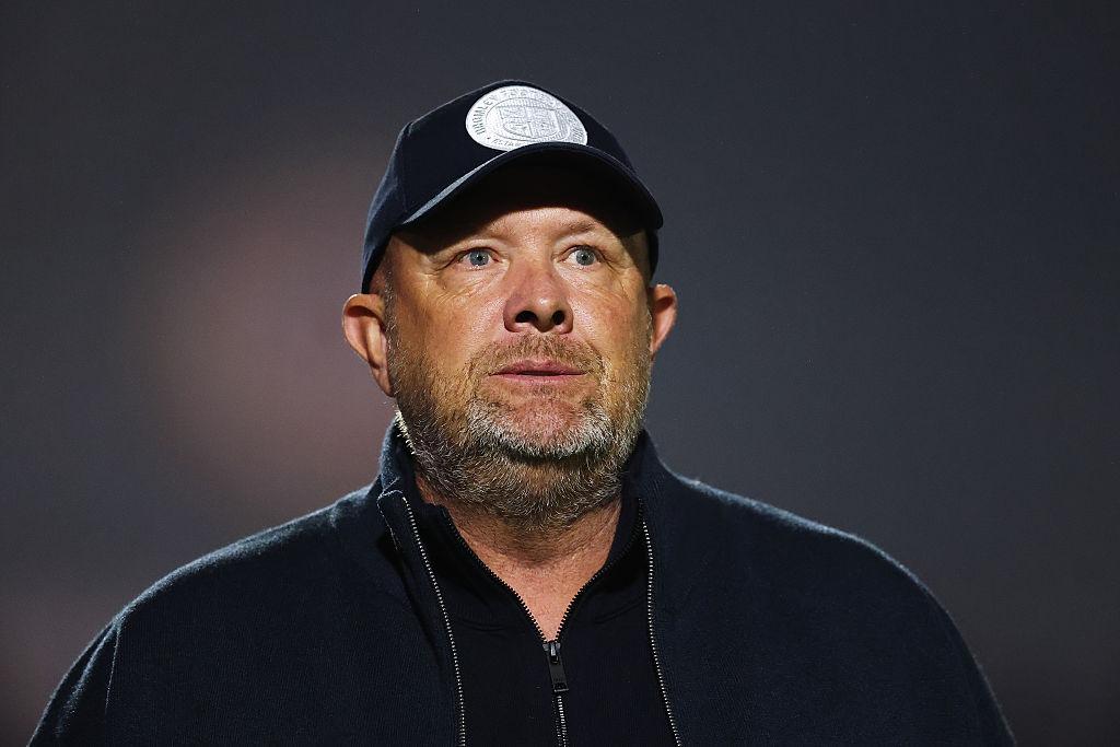 Bromley entlässt legendären Trainer nur zwei Tage vor dem Spiel gegen ...