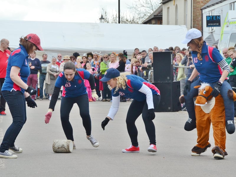 The Queens 4 fillies team take part in 2016