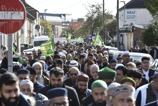 March to celebrate the birth of the Prophet Muhammad from Faizan-e-Madina mosque.