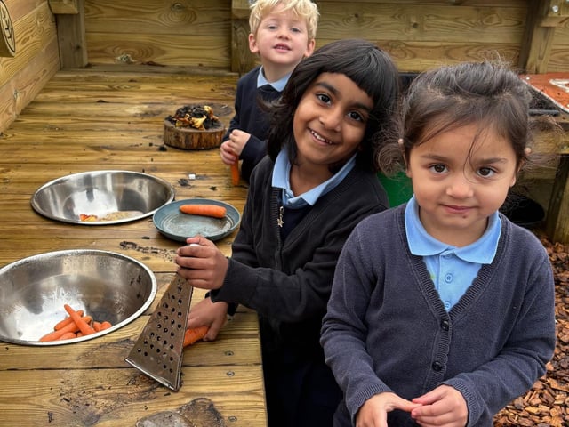 Gunthorpe Primary School pupils enjoying their new outdoor area