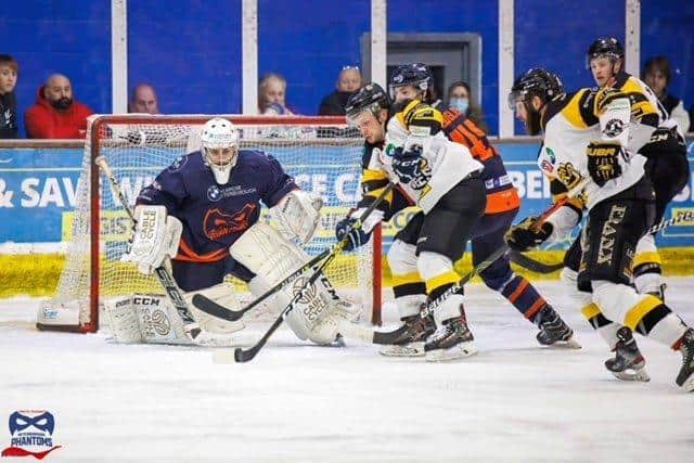 Ice hockey action involving Phantoms. Photo: Darrill Stoddart.