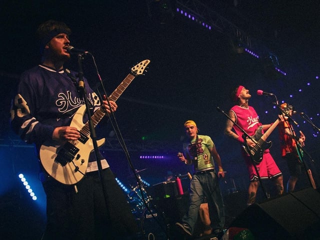 See Hound at The Met Lounge on December 20