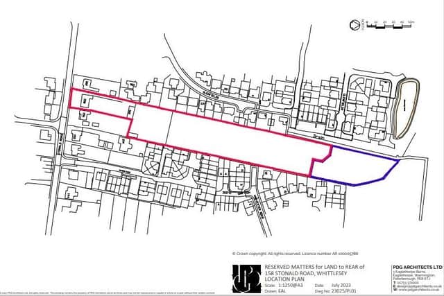 The houses will be built on a strip of land surrounded by existent developments