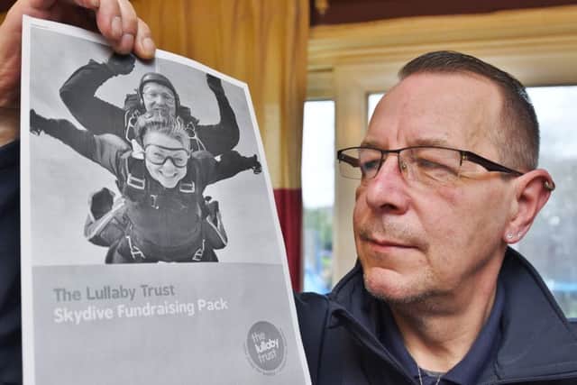 David Shearman of Orton Malborne doing a skydive in memory of his daughter EMN-180124-162322009