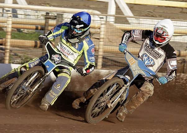 Steve Worrall (right) in action for Newcastle Diamonds.