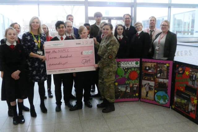 The cheque presentation