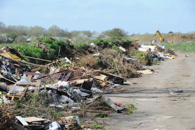 Fly-tipping in Norwood Lane EMN-180418-121523009
