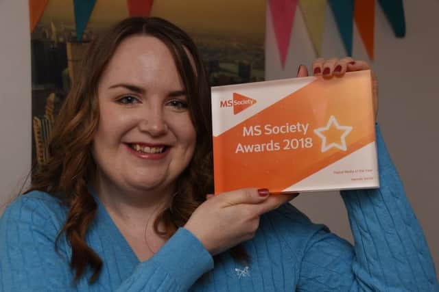 Hannah Smith with her award