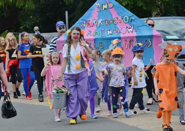 Werrington Carnival Parade. EMN-160625-183248009