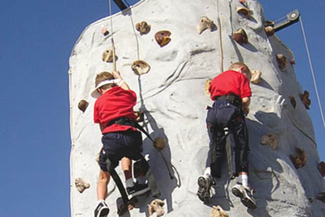 The mobile rock wall