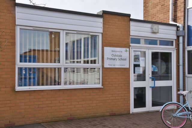 Oakdale Primary School EMN-180314-175559009