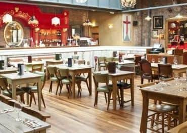 Cosy Club Stamford NNL-160303-152601001