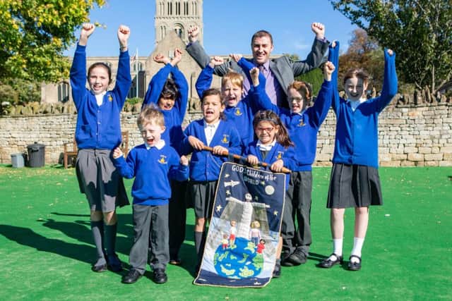 Pupils and Headteacher Nick Brompton.
Caster Primary CE School, Peterborough
09/10/2018.
Picture by Terry Harris / Peterborough Telegraph. THA