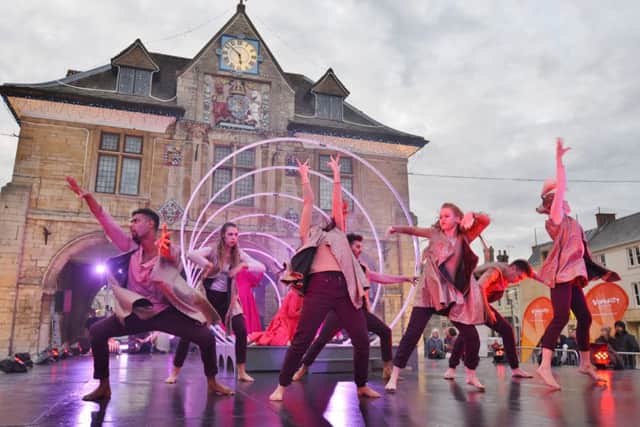 Diwali celebrations on Cathedral Square EMN-161022-201535009