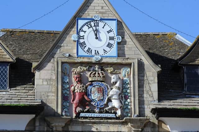 The Guildhall, Cathedral Square = this clock is correct