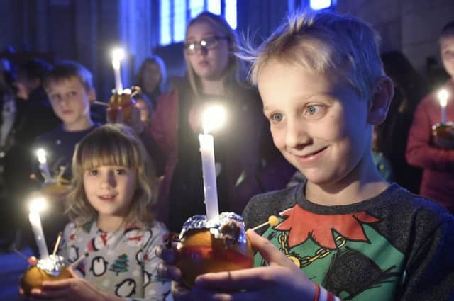 Christingle Service at Peterborough Cathedral 2018 EMN-181224-152212009
