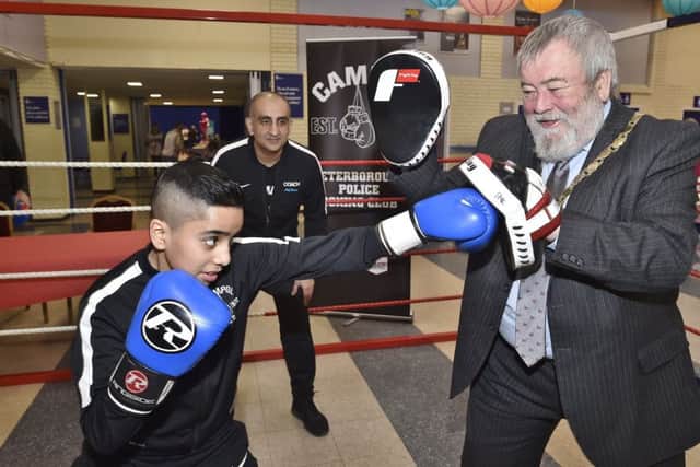 CAMPOL boxer Imraan Shirazi with dad Akif Shirazi and Deputy Mayor Coun. John Fox EMN-191002-123301009